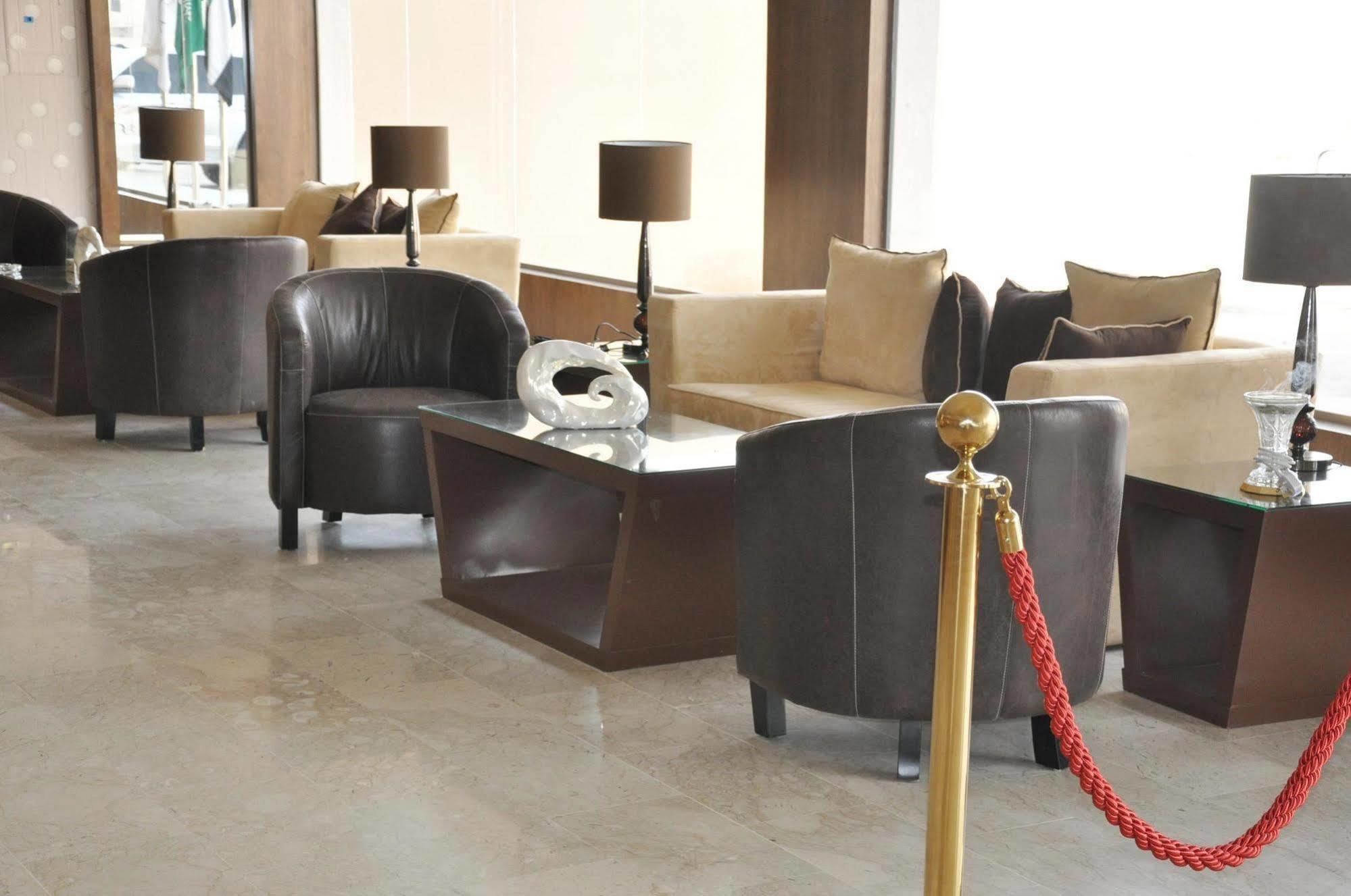 Towlan Hotel Suites 1 Riade Exterior foto