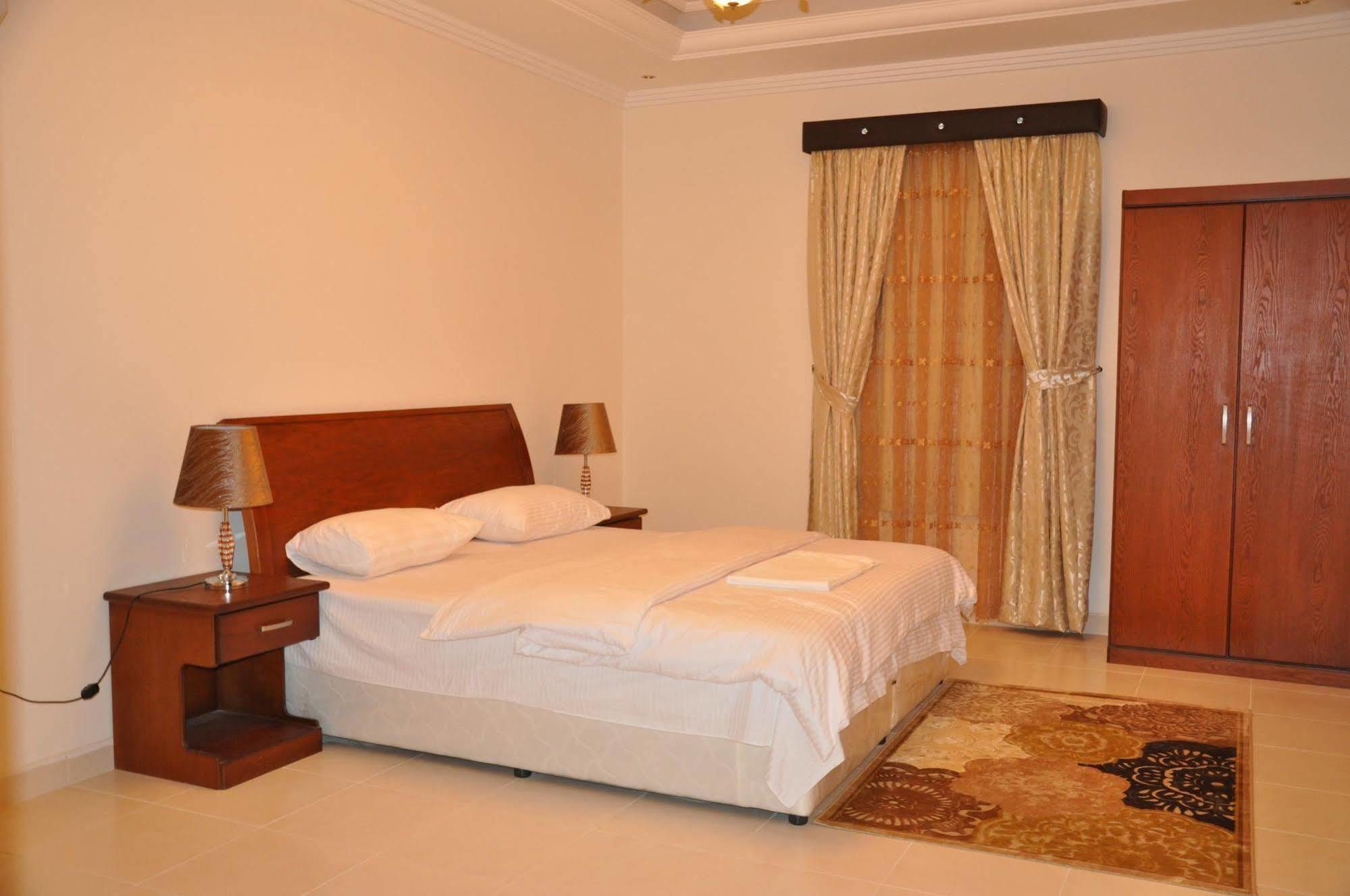 Towlan Hotel Suites 1 Riade Exterior foto